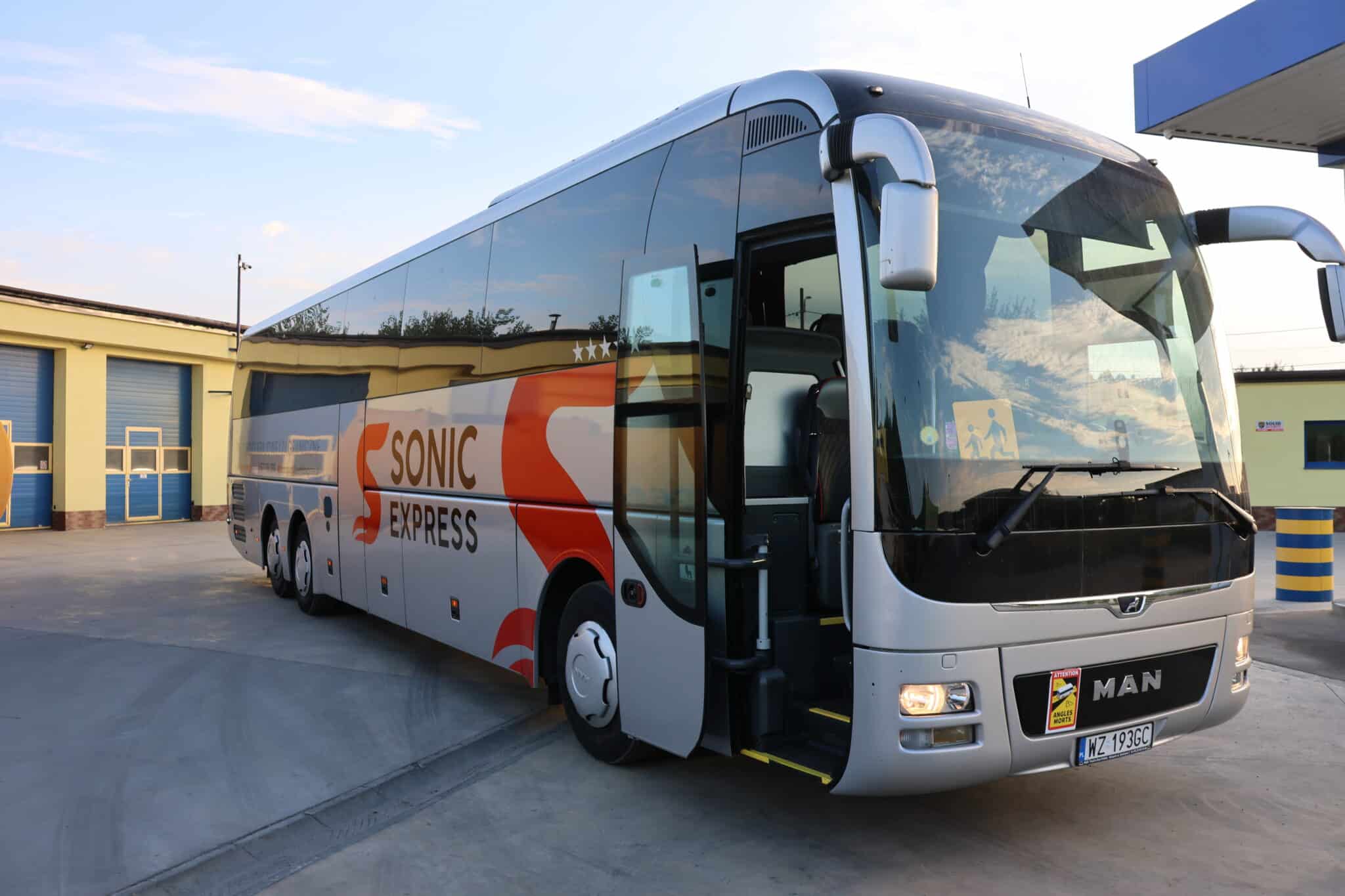 Wynajem autokaru na śląsku - Sonic Express Śląsk