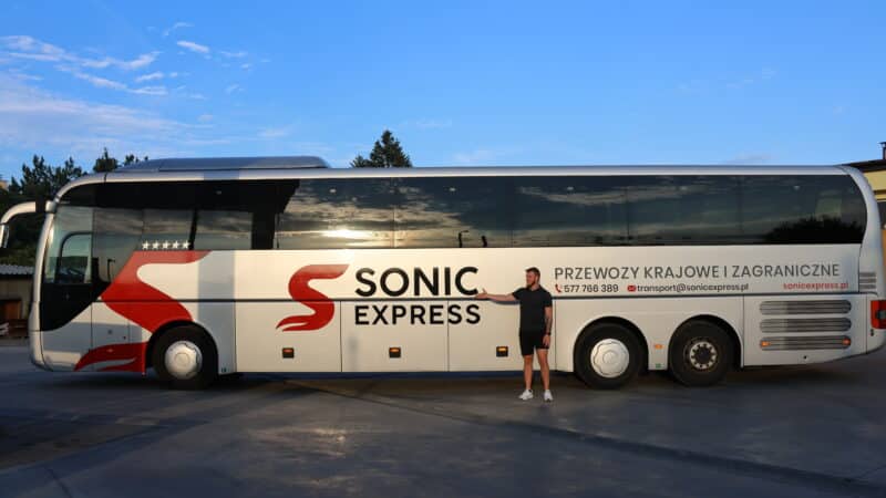 Wynajem autokaru Gliwice - Sonic Express w Gliwicach