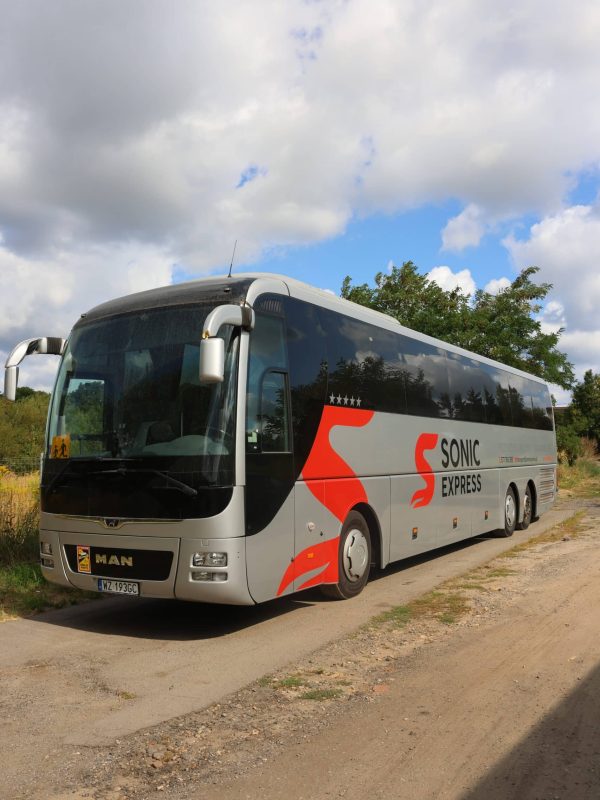 Wynajem autokaru Śląsk - Sonic Expres na Śląsku